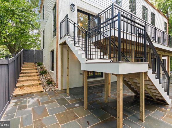 2850 Arizona Terrace NW, Washington DC 20016