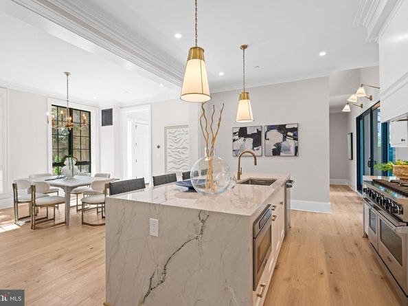 2850 Arizona Terrace NW, Washington DC 20016