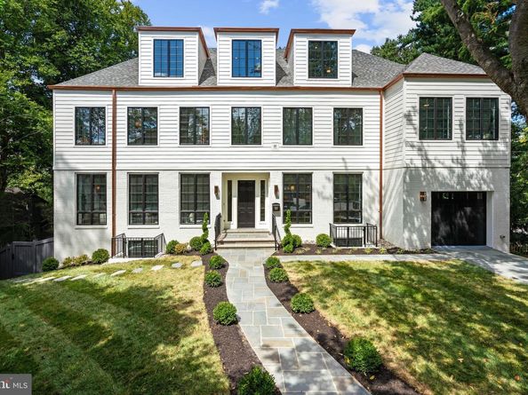 2850 Arizona Terrace NW, Washington DC 20016