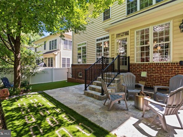 9210 Sycamore Crest Drive, Fairfax VA 22031