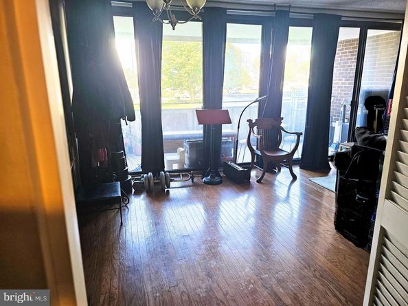 250 S Reynolds Street 206, Alexandria VA 22304