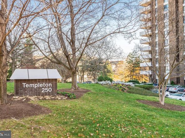 250 S Reynolds Street 206, Alexandria VA 22304