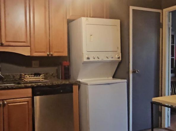 250 S Reynolds Street 206, Alexandria VA 22304