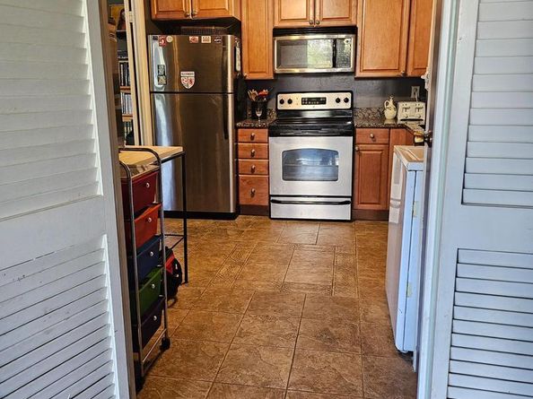 250 S Reynolds Street 206, Alexandria VA 22304