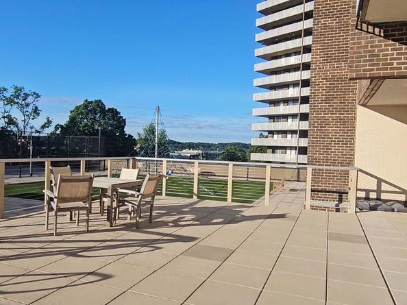 250 S Reynolds Street 206, Alexandria VA 22304