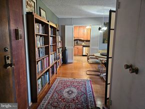 250 S Reynolds Street 206, Alexandria VA 22304