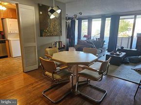 250 S Reynolds Street 206, Alexandria VA 22304