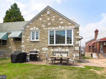 8142 Lister Street