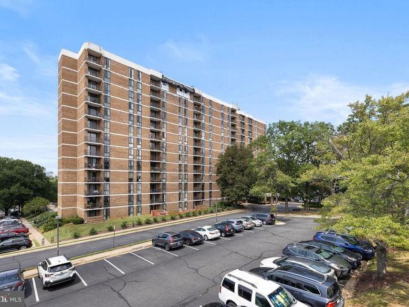 2311 Pimmit Drive 618, Falls Church VA 22043