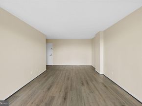 2311 Pimmit Drive 618, Falls Church VA 22043