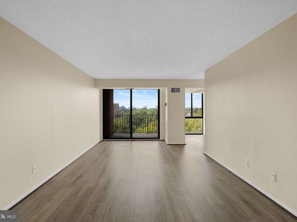 2311 Pimmit Drive 618, Falls Church VA 22043
