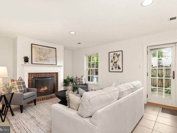 3729 Winfield Lane NW, Washington DC 20007