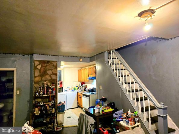 2549 S Fairhill Street, Philadelphia PA 19148