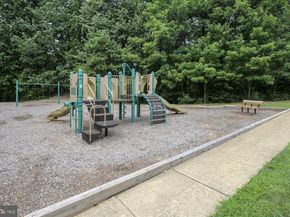 527 N Armistead Street T3, Alexandria VA 22312