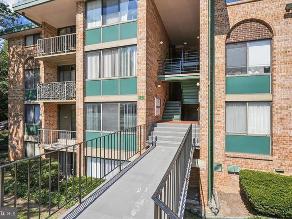 527 N Armistead Street T3, Alexandria VA 22312