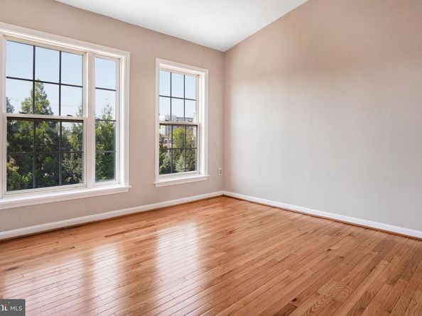 8147 Quinn Terrace, Vienna VA 22180