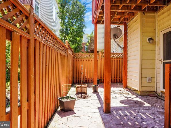 8147 Quinn Terrace, Vienna VA 22180
