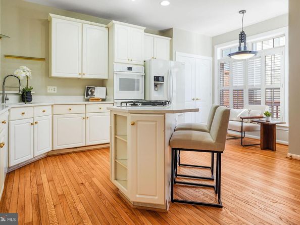 8147 Quinn Terrace, Vienna VA 22180