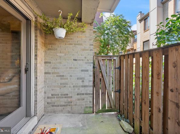 1641 Kenwood Avenue, Alexandria VA 22302