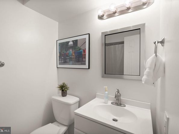 1641 Kenwood Avenue, Alexandria VA 22302