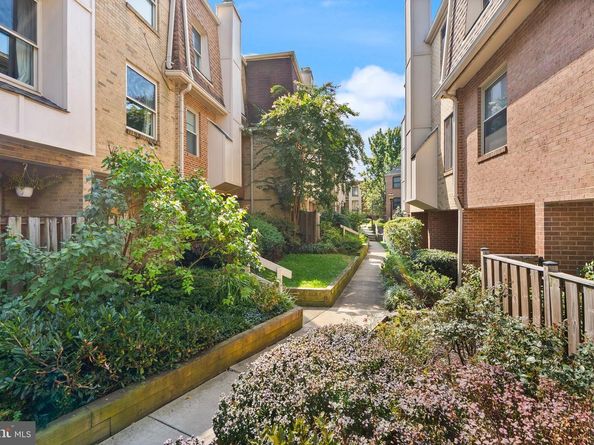 1641 Kenwood Avenue, Alexandria VA 22302