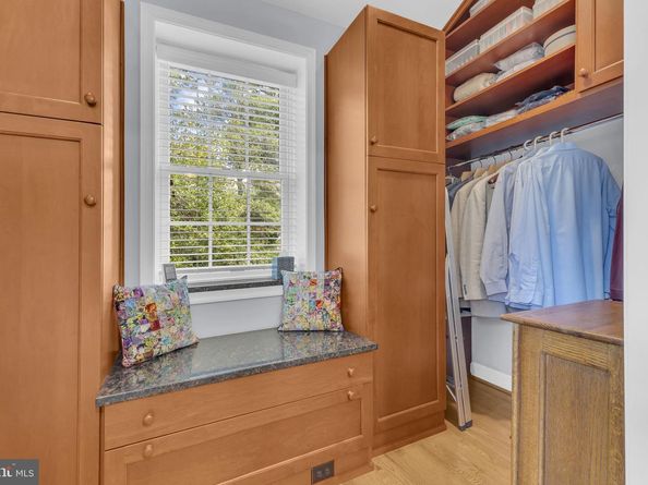 6223 Langston Boulevard, Arlington VA 22205