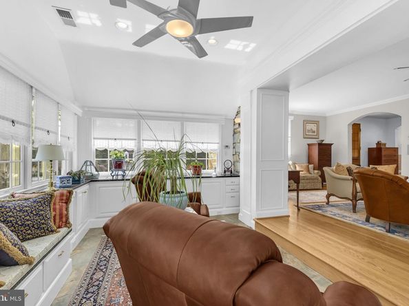 6223 Langston Boulevard, Arlington VA 22205