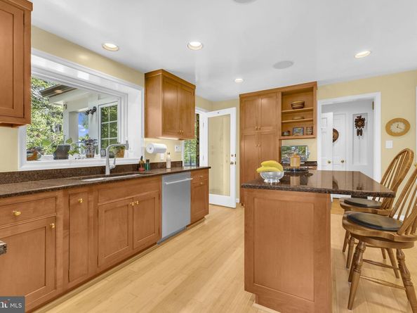 6223 Langston Boulevard, Arlington VA 22205
