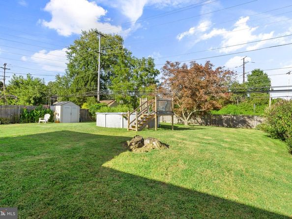 26 Gable Hill Road, Levittown PA 19057