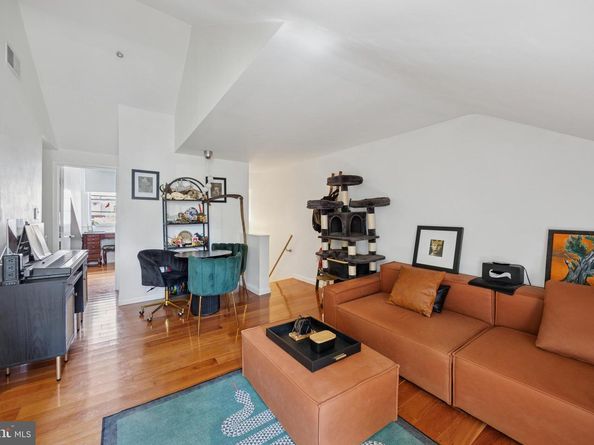 1021 Clinton Street 7, Philadelphia PA 19107