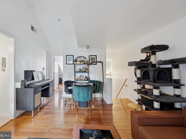 1021 Clinton Street 7, Philadelphia PA 19107