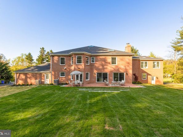 10821 Barn Wood Lane, Potomac MD 20854