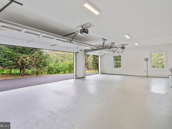 10821 Barn Wood Lane, Potomac MD 20854