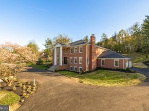 10821 Barn Wood Lane, Potomac MD 20854