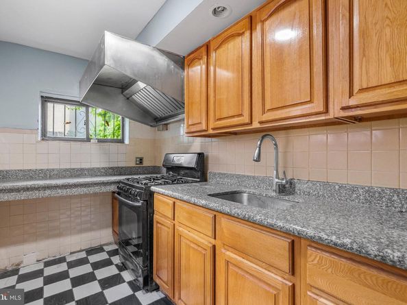 923 Reed Street, Philadelphia PA 19147