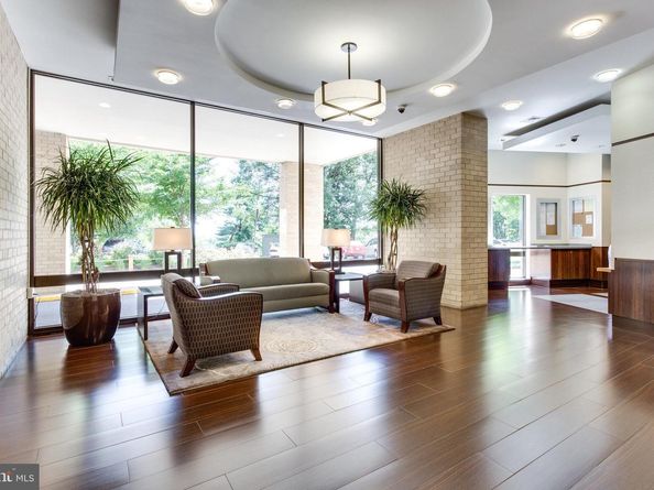 307 Yoakum Parkway 1521, Alexandria VA 22304