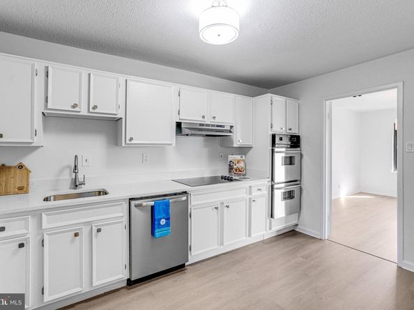 307 Yoakum Parkway 1521, Alexandria VA 22304