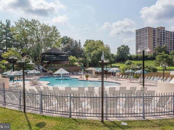 307 Yoakum Parkway 1521, Alexandria VA 22304