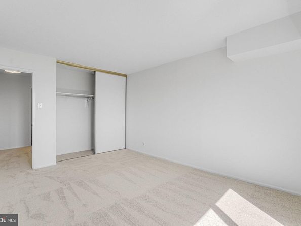 307 Yoakum Parkway 1521, Alexandria VA 22304