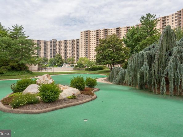 307 Yoakum Parkway 1521, Alexandria VA 22304