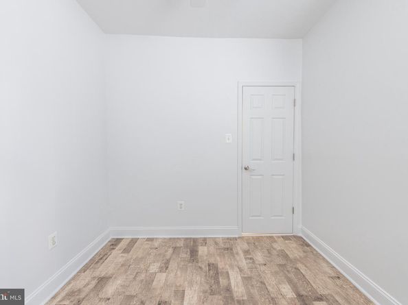 1037 Snyder Avenue, Philadelphia PA 19148