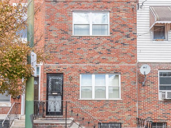 1037 Snyder Avenue, Philadelphia PA 19148