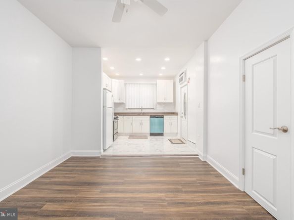 1037 Snyder Avenue, Philadelphia PA 19148