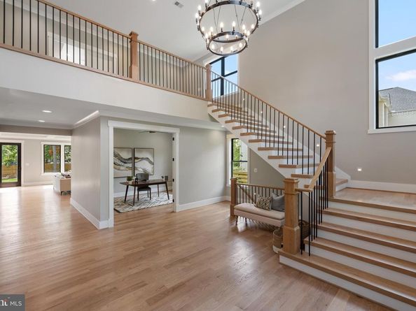 7727 Helena Drive, Falls Church VA 22043