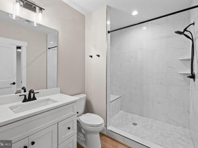 7727 Helena Drive, Falls Church VA 22043