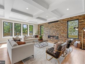 7727 Helena Drive, Falls Church VA 22043