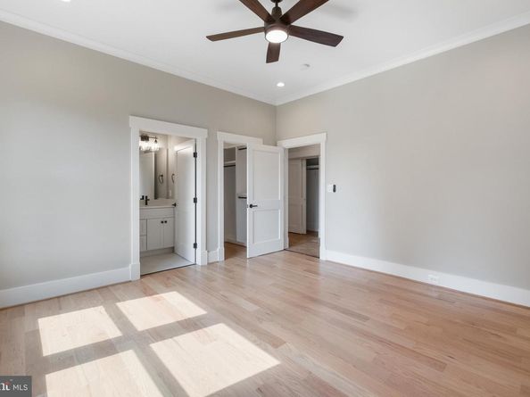 7727 Helena Drive, Falls Church VA 22043