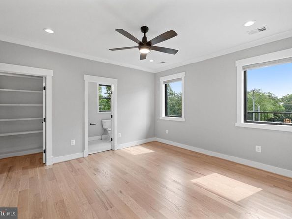 7727 Helena Drive, Falls Church VA 22043