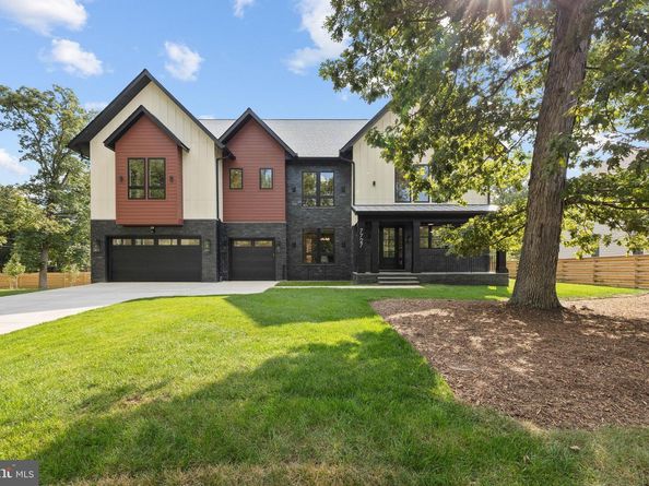 7727 Helena Drive, Falls Church VA 22043