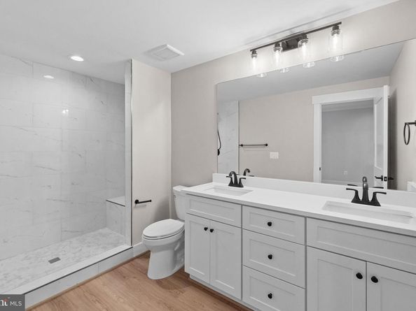 7727 Helena Drive, Falls Church VA 22043